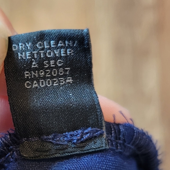 Saks Fifth Avenue Dark Blue Velvet High Neck Cold Shoulder Top - Picture 5 of 6